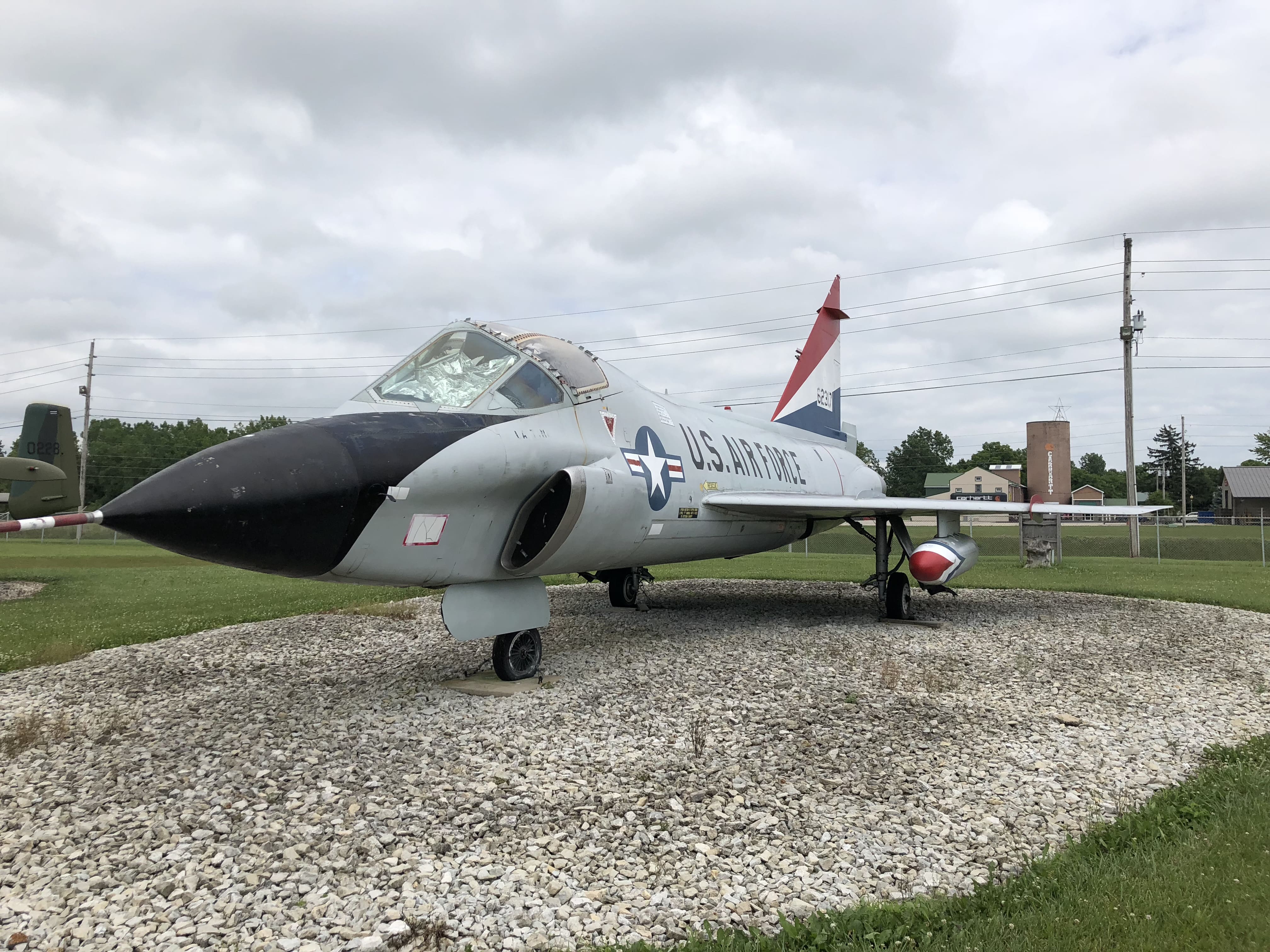 TF-102A DELTA DAGGER – Grissom Air Museum